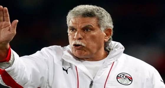 حسن شحاتة يقترب من دوري المحترفين