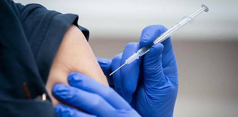 ولاية أمريكية تفاجئ سكانها الذين تلقوا لقاح كورونا 