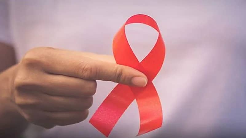 هل ينتقل الايذر عن طريق العطس أو التعرق؟ مجلس الصحة يوضح