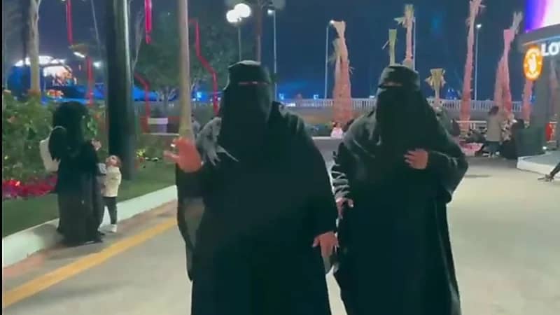 شاهد.. مسنتان تتحدثان عن انطباعاتهما خلال زيارتهما لبوليفارد وورلد