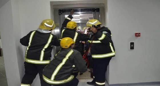 الحماية المدنية تنقذ 62 حالة احتجاز بالمصاعد في الطائف