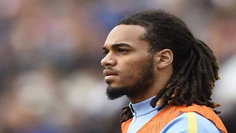 الاتحاد والأهلي يتنافسان لضم البلجيكي جيسون ديناير