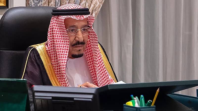 فيديو قديم للملك سلمان يوجه رساله للشباب