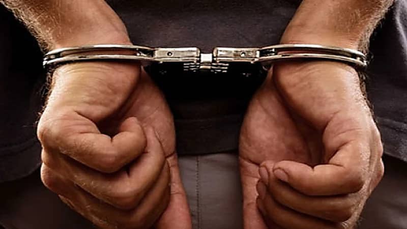 حبس شاب 4 سنوات بعد قرصنة جوال فتاة وابتزازها بصور خاصة