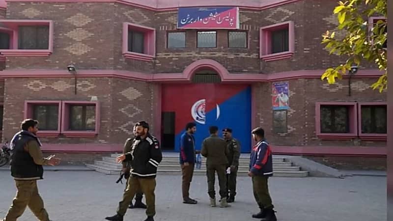 الإعدام لباكستاني نشر محتوى "تجديفي" على واتساب