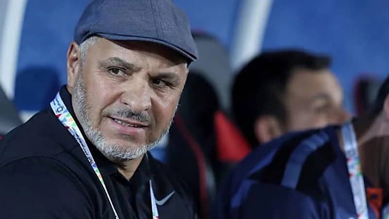 الأخدود يفاضل بين التجديد لـ بن زكري أو التعاقد مع جهاز فني جديد