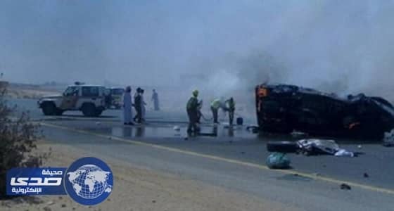 مصرع شابين في حادث مروري بطريق مطار الجوف
