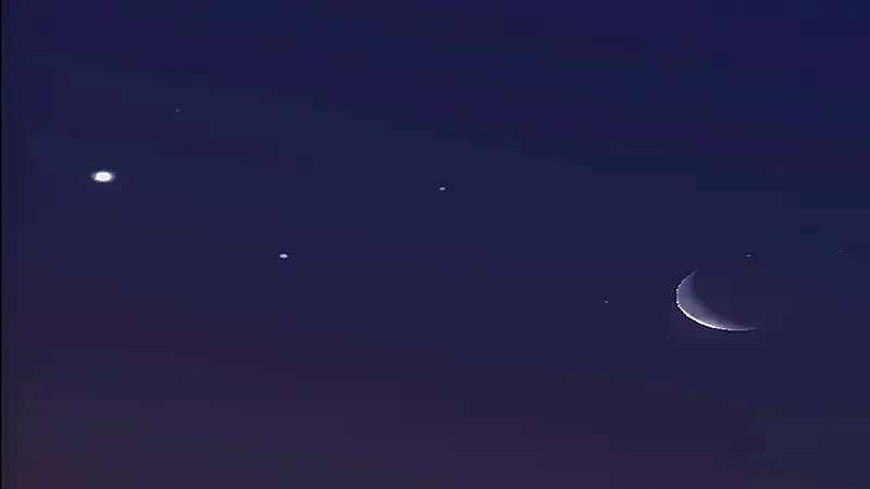 فلكية جدة: هلال شعبان قرب المشترى في مشهد خلاب غداً