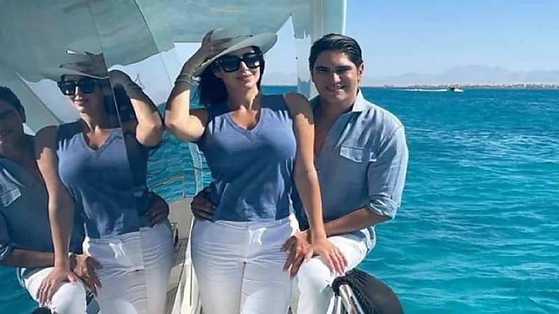 ياسمين صبري وأبو هشيمة يحتفلان بالعيد بطريقتهما الخاصة