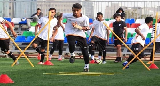 بالصور.. الشباب يواصل استعداداته لمواجهة الرائد