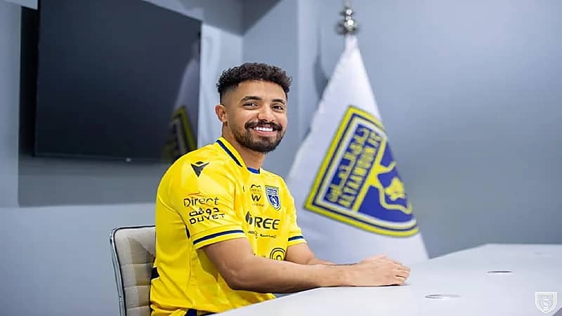 الخلود يتعاقد مع هتان باهبري