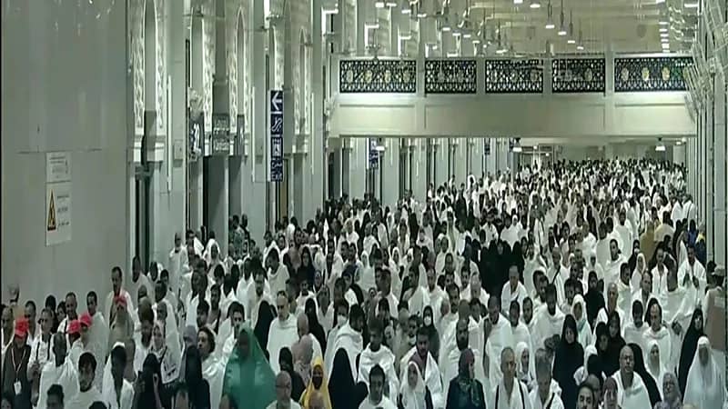 شاهد.. السعي بين الصفا والمروة يشهد ازدحاماً كبيراً في اليوم العاشر من ⁧رمضان