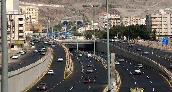 الإطاحة بـ 32 من مخالفي الإقامة في مكة