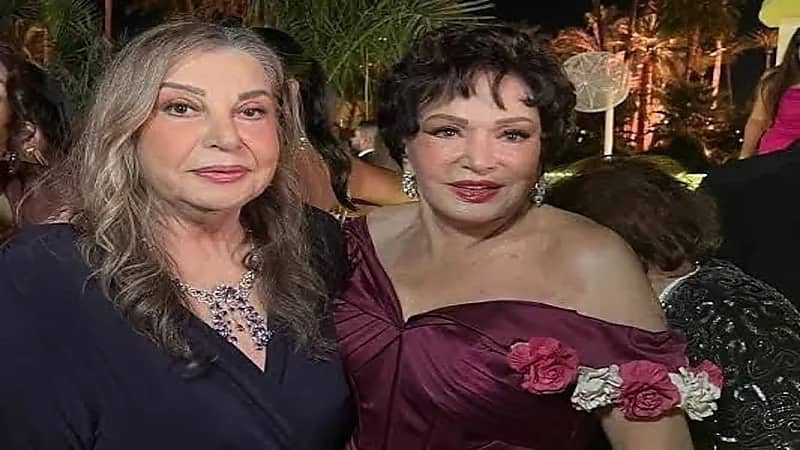 ظهور نادر لزوجة عادل إمام في زفاف حفيدها