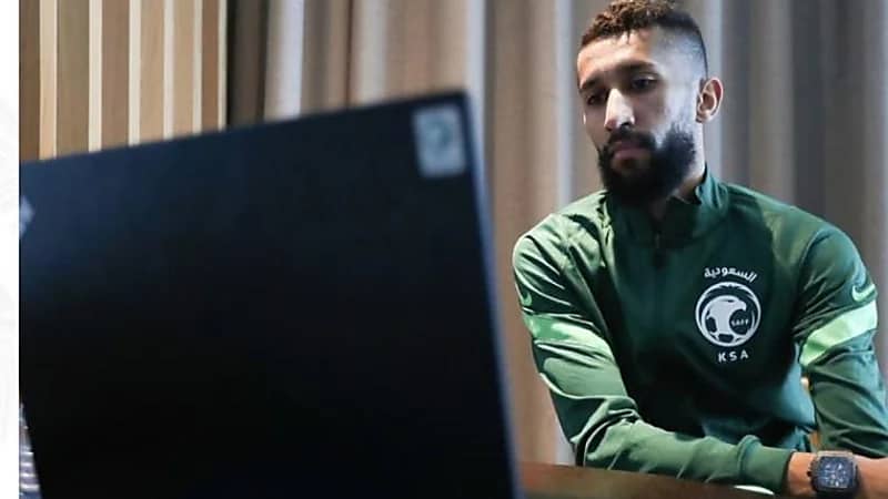 سلمان الفرج يشارك في اجتماع "الفيفا" عن بعد