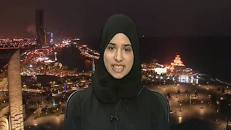 طالبة سعودية تحصد براءة اختراع يحل أزمة تقلص غرف قياس الملابس بالمحلات