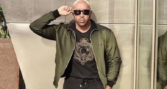 بالصور.. لأول مرة صديق إليسا يرتدي أزياء الرجال