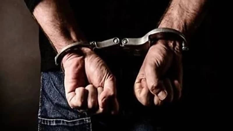زوج يُشعِل النيران بتوكتوك نجلة زوجته