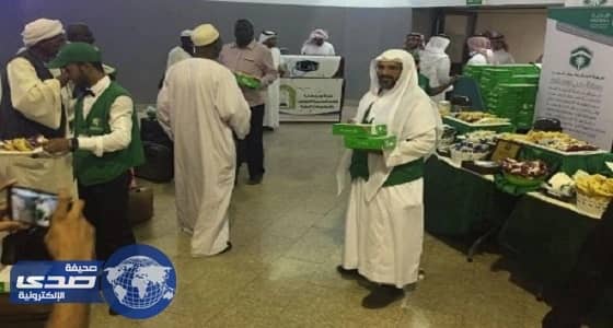 " هدية " تستقبل 500 حاج سوداني في ميناء جدة