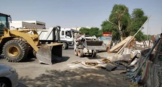 بالصور.. بلدية البطحاء تشن حملة لإزالة الملوثات والمخلفات داخل الأحياء