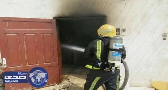 بالصور.. حريق مروع يخلي عمارة سكنية في العاصمة المقدسة