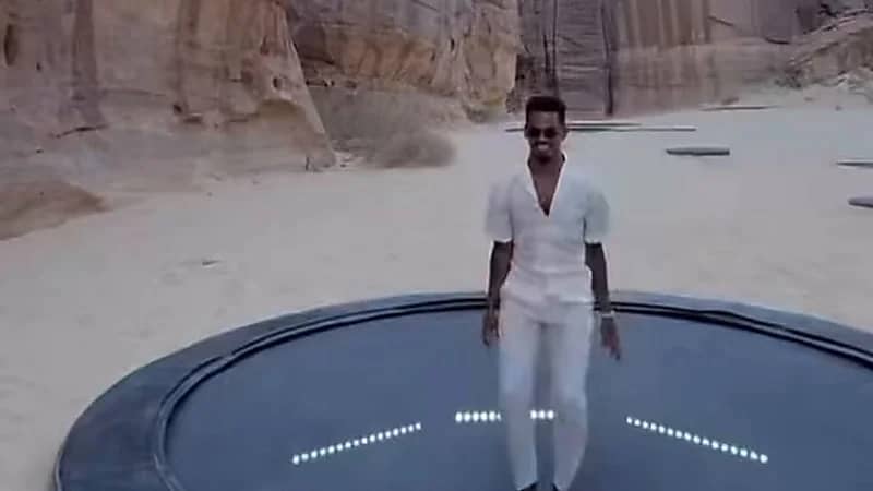 جالينو يظهر في العلا مستمتعًا بأجوائها السياحية .. فيديو