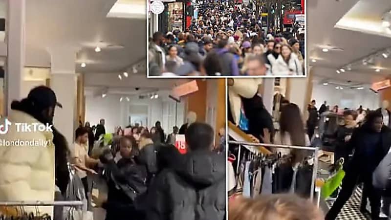 بالفيديو.. شجار عنيف بين سيدتين بسبب عروض الكريسماس بمتجر شهير