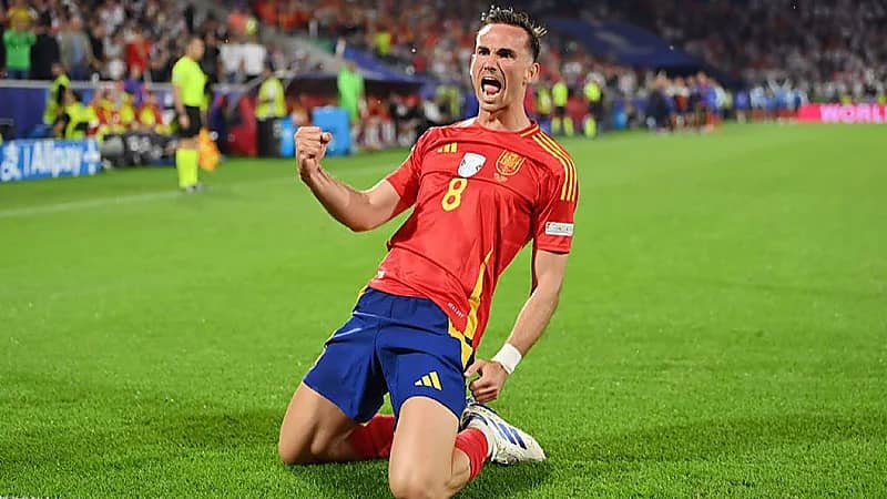 النصر يستهدف فابيان وباريس سان جيرمان يعطل الصفقة