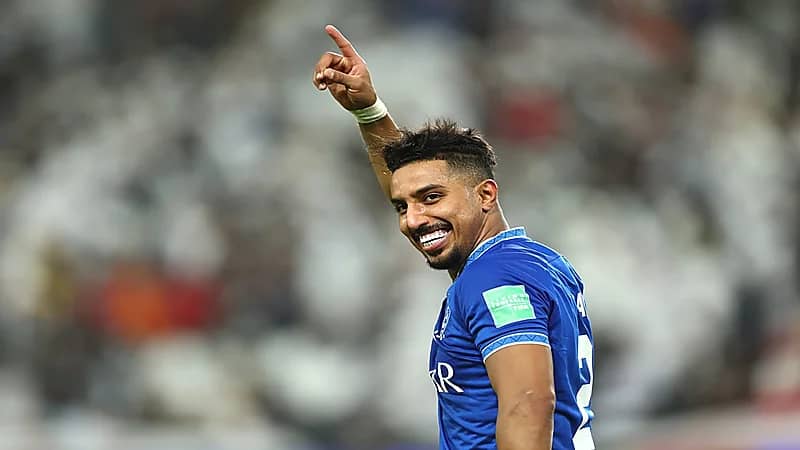 مشجع يطلب من إدواردو إقناع الدوسري باللعب في البرازيل