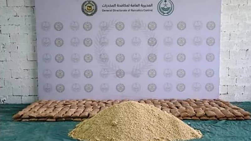 ضبط أكثر من 14 مليون قرص إمفيتامين مخدر في شحنة دهانات بميناء جدة