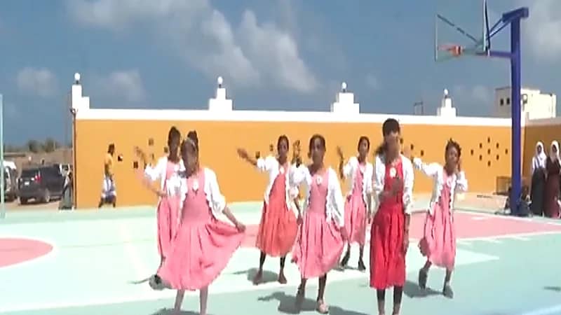 بالفيديو.. أهالي سقطرى يحتفلون بافتتاح 4 مدارس بمنحة سعودية باليمن