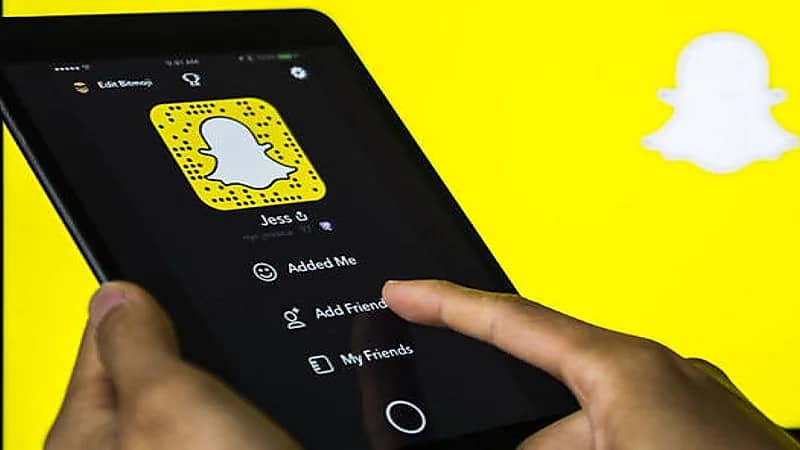 بالفيديو .. طريقة تمكن من متابعة الأبناء على "سناب شات"