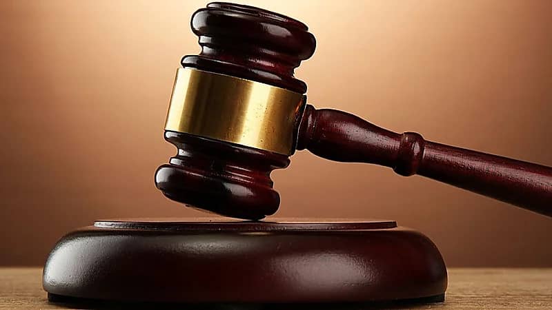 سجن رجل لمدة عام بعد اعتدائه على زوجته خلال بث على “تيك توك”