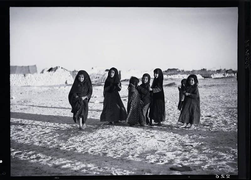 صورة جميلة لفتيات في الجبيل قديما