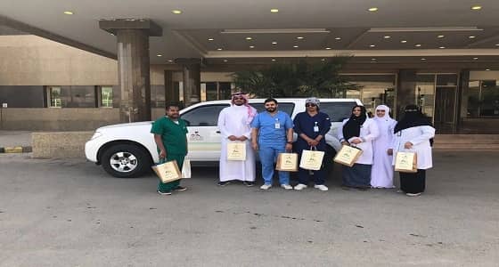 فريق الرعاية المنزليه بمستشفى الفيصل يزور المرضى في منازلهم