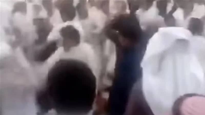 بيت شعر يحول حفل زفاف إلى ضرب وعراك