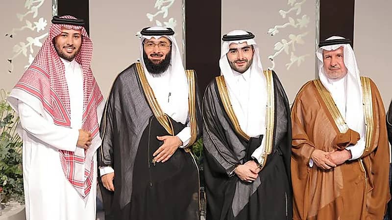 عبدالله بدر الراجحي يحتفل بزفافه من كريمة الدكتور عبدالله الربيعة.. فيديو