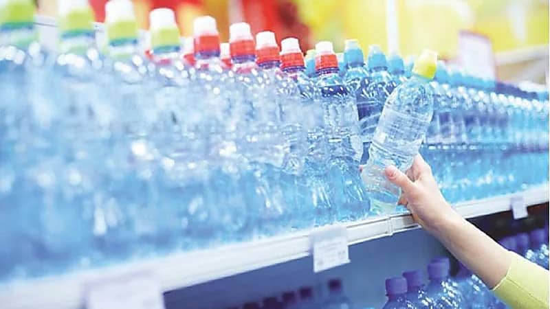 الغذاء والدواء: لا يمكن الحكم بأفضلية مياه شرب معبأة على أخرى