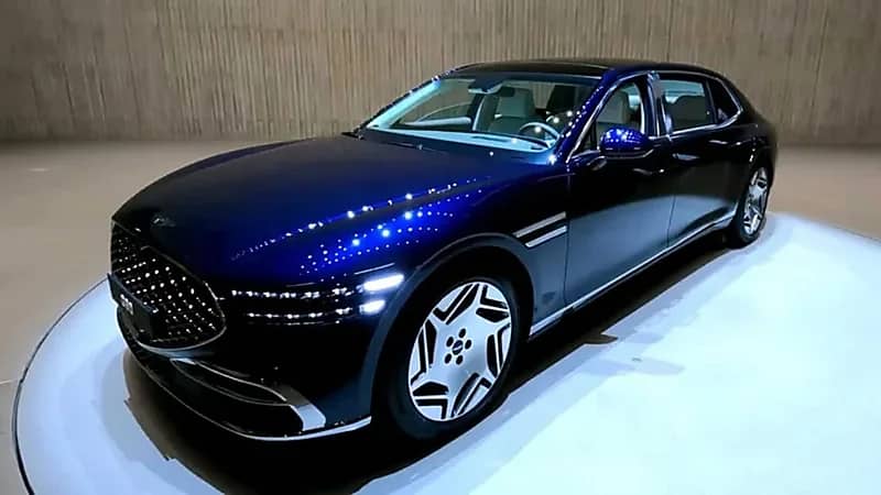 بالفيديو.. مزايا جينيسيس G90 الجديدة بقاعدة العجلات الطويلة