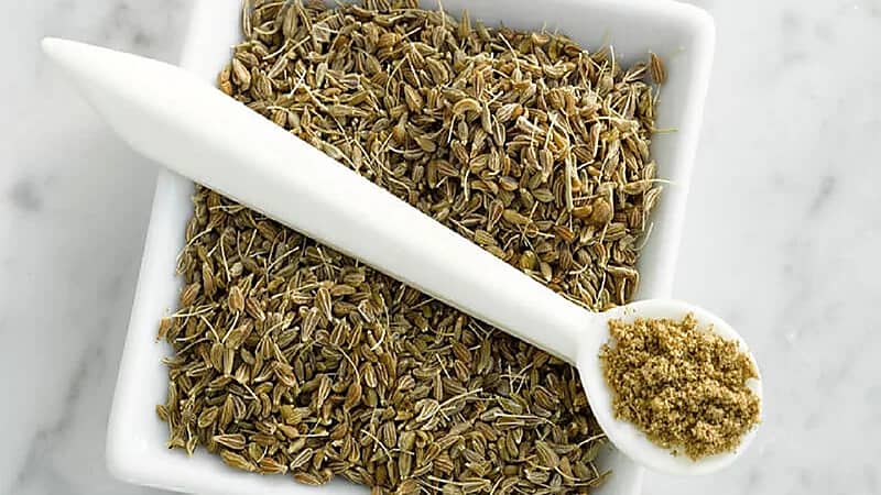 وصفات من اليانسون تخلص المرأة الحامل من الحموضة