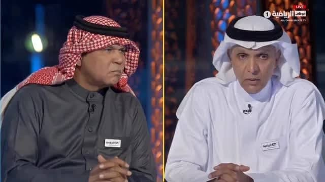 حرب كلامية بين حمد الدبيخي ورياض الذاودي على خلفية خسارة الأخضر .. فيديو