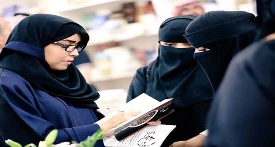 نورة شنار تلقن أحد المتابعين درسا قاسيا بعد دفاعه عن جرائم العثمانيين