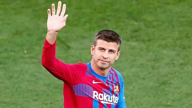 فيديو.. بيكيه يعلن اعتزاله كرة القدم بشكل نهائي