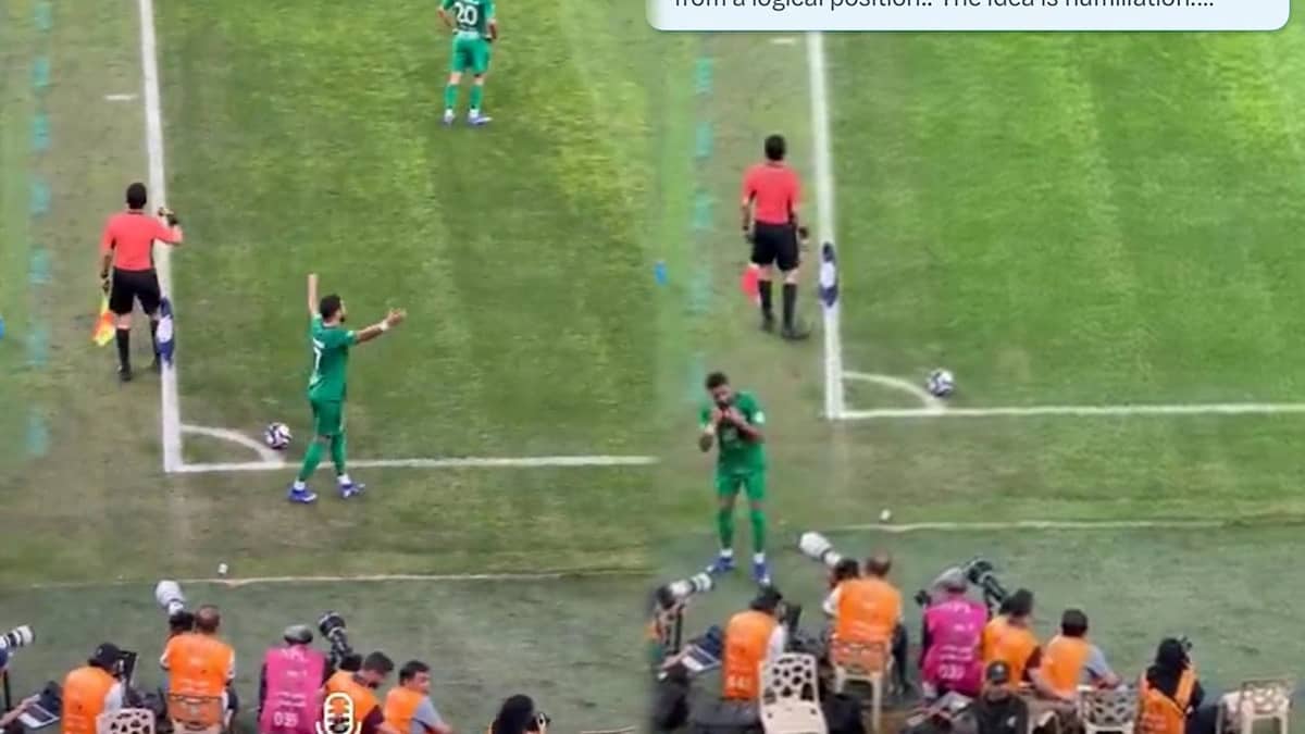 رياض محرز يرد على مشجع طلب قميصه: أفصخ يعني؟..فيديو