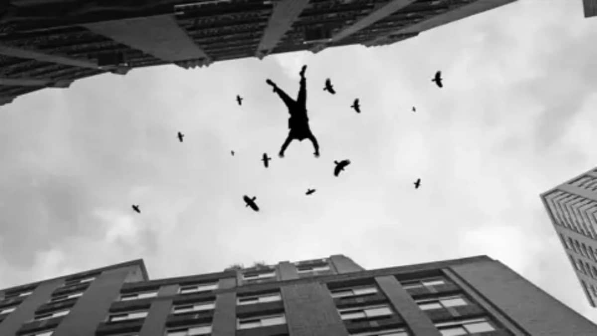 ثلاث شقيقات ينهين حياتهن بعد منعهن من لعبة إلكترونية