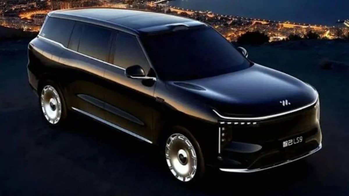 سعر ومواصفات لوسيد إيرث 2026