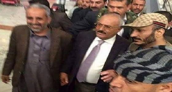 بالصور..ظهور نادر للمخلوع على صالح في سوق تجاري بصنعاء