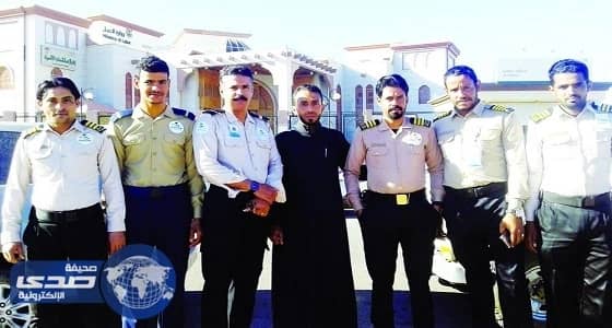 بالفيديو.. مُضيف يطرب ركاب رحلة جوية بأغنية لمحمد عبده