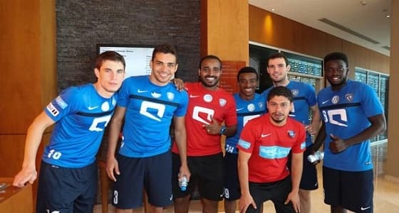 أنباء عن رؤية هلال عيد الفطر