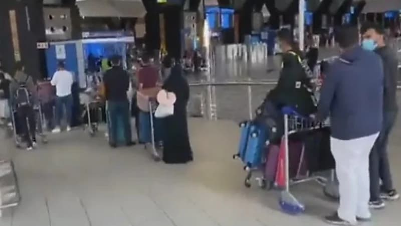 شاهد.. لقطات لإجلاء المواطنين العالقين في جنوب أفريقيا